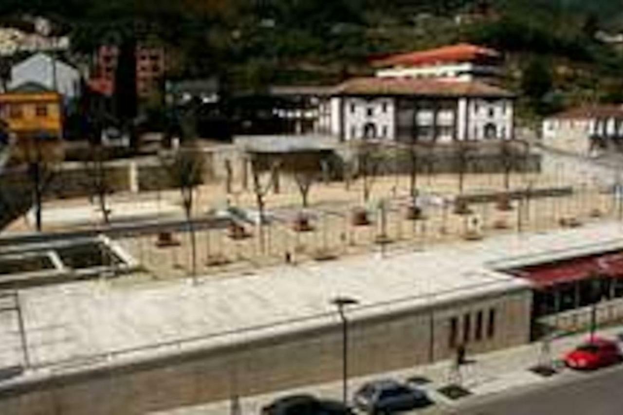 Piso En Plaza Mayor Appartement Ribadavia